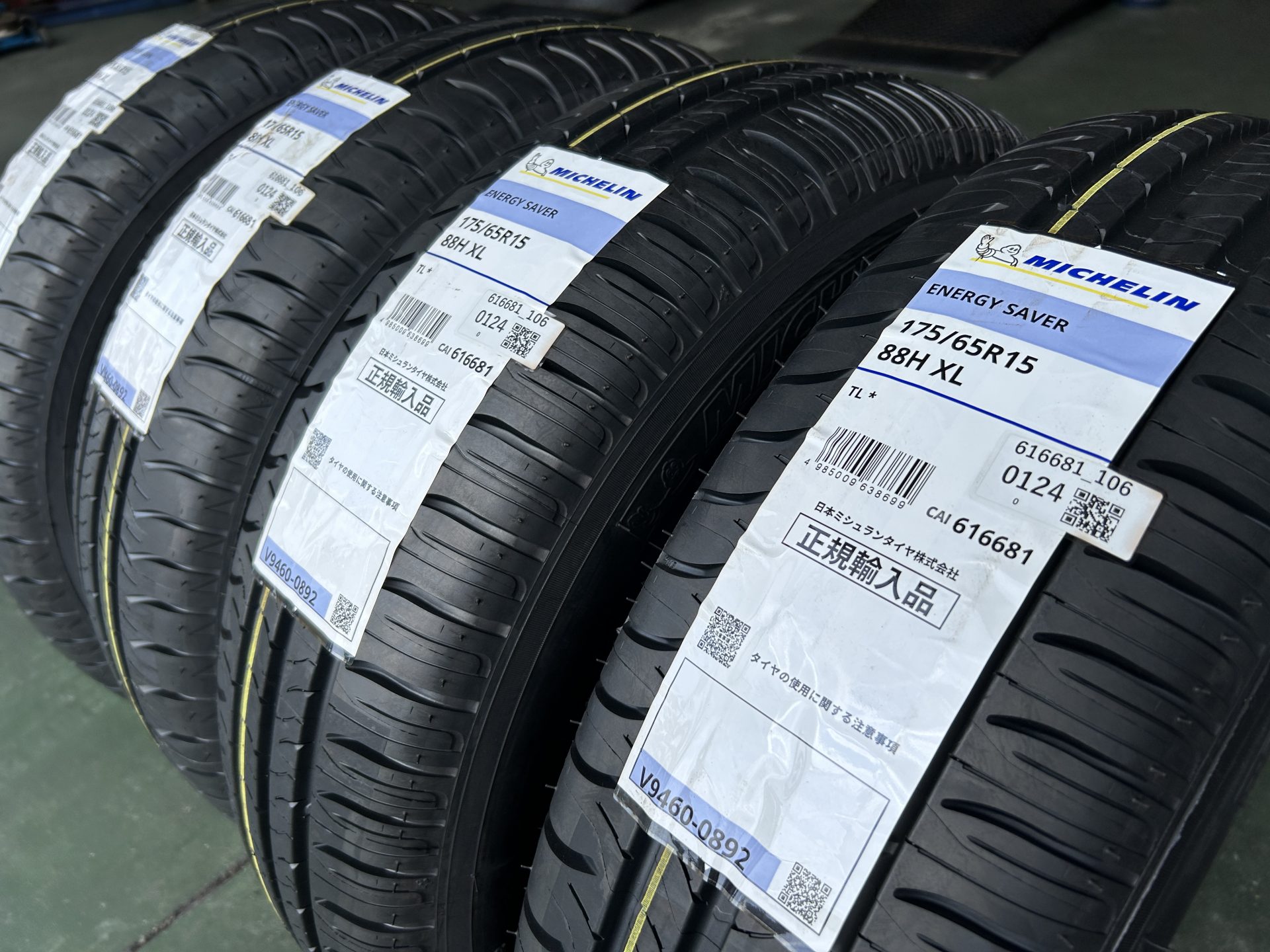 MINI Coopre⇒☆MINI承認マーク MICHELIN ENERGY SAVERへタイヤ交換