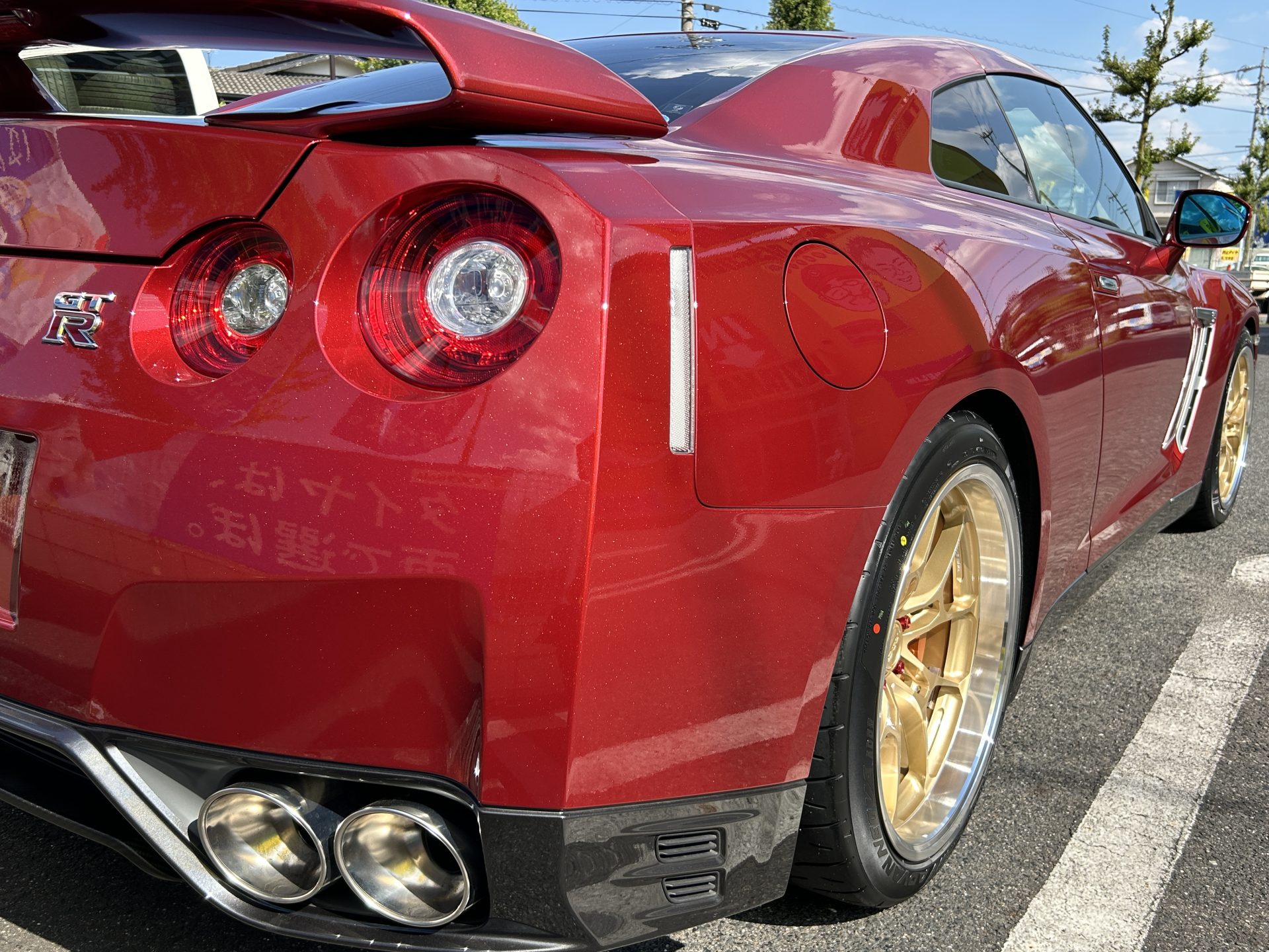 8406 NISSAN GT-R (R35) Vibrant Red