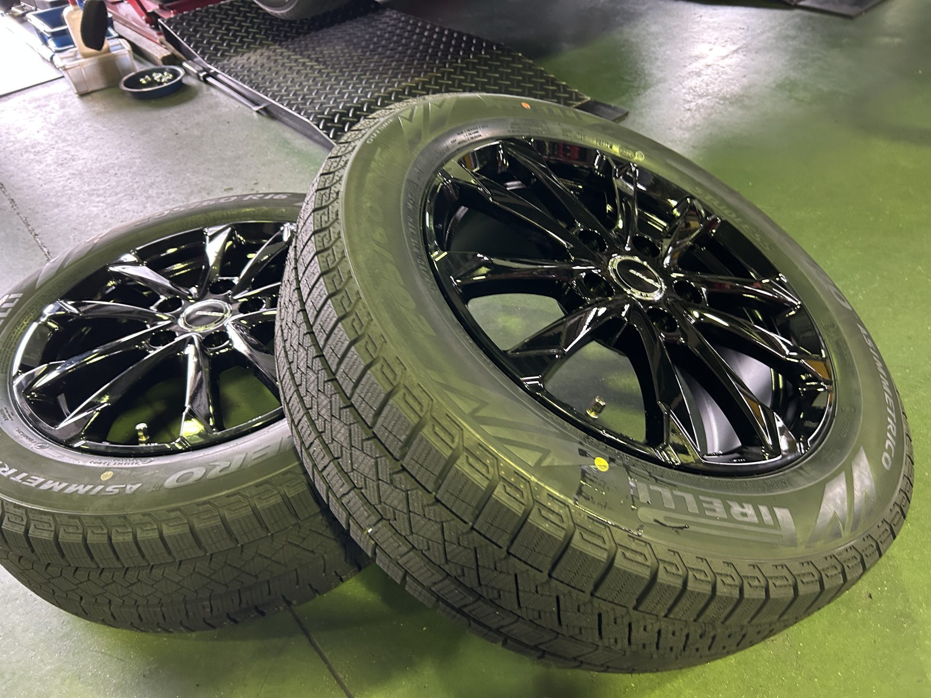 ASTROリリイベ RP系ステップワゴンに純正基準「高荷重・XL規格」ピレリ【ICE ZERO